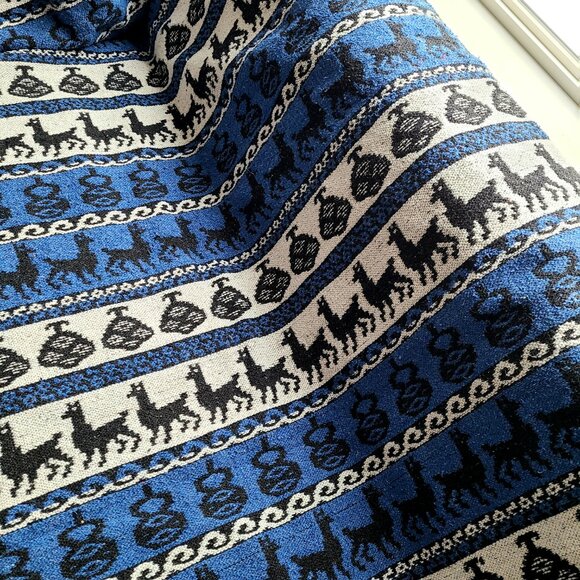 Frazadas Pauta Antialergicas blanket/throw with alpaca design. - Picture 3 of 10